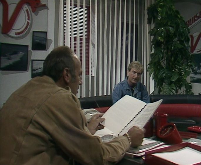 howards s04e10-01.jpg