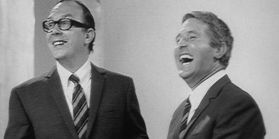 the_morecambe_wise_show_0105.jpg